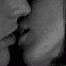 un baiser, kiss, noir et blanc