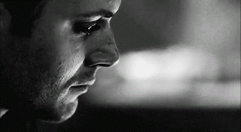 homme qui pleure pleurer triste larme man crying sad noir et blanc black  and white Image, animated GIF