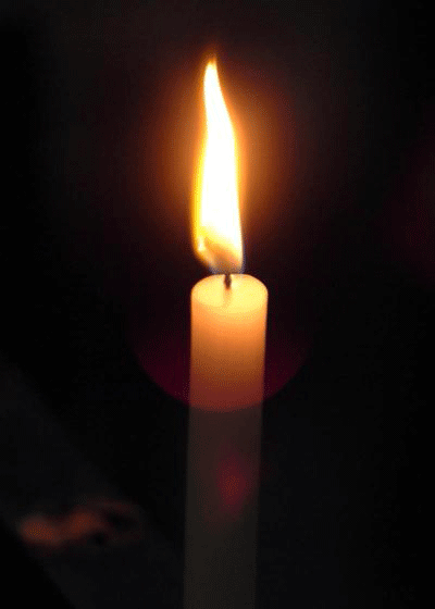 un pensiero per le vittime di parigi, candela, fiamma