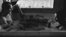 lovers in a bath, couple dans le bain