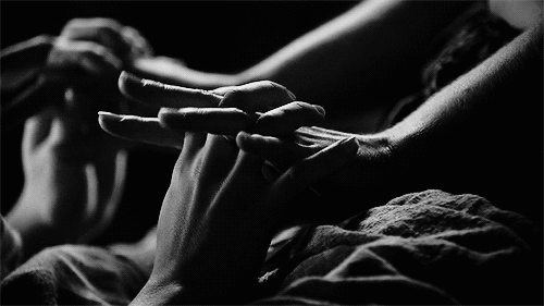 lovers hands, couple, mains, romantique