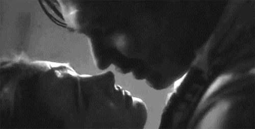 couple, embrasser, baiser de cinema, noir et blanc